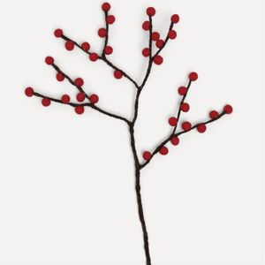 Hovedbilde UND Gren med r&oslash;de b&aelig;r - ullfilt 46cm