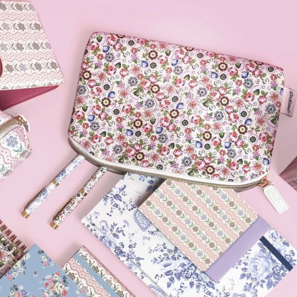 Cath Kidston - Flowers toalettveske / pennal