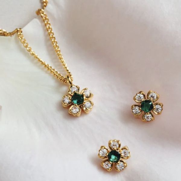Orelia &oslash;redobber Crystal & Emerald Flower Stud - gull